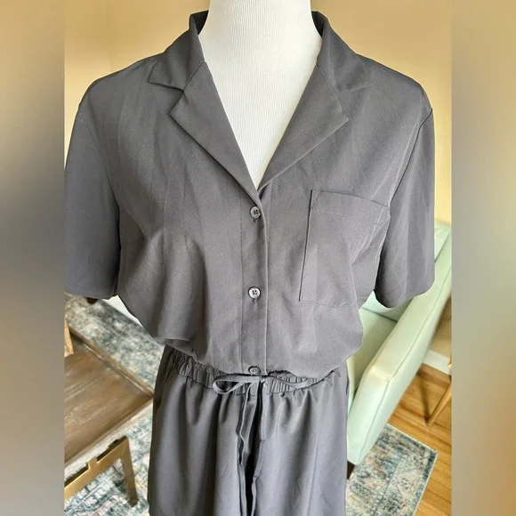Athleta Avenue Romper in Black Size M Travel Ready Wrinkle Resistant - Picture 7 of 9